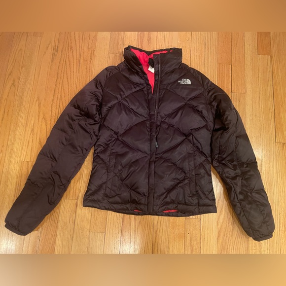 North Face women’s 550 snow jacket (burgundy) ***price reduced*** - Picture 1 of 6